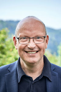 Dr. Gerhard Sütfels